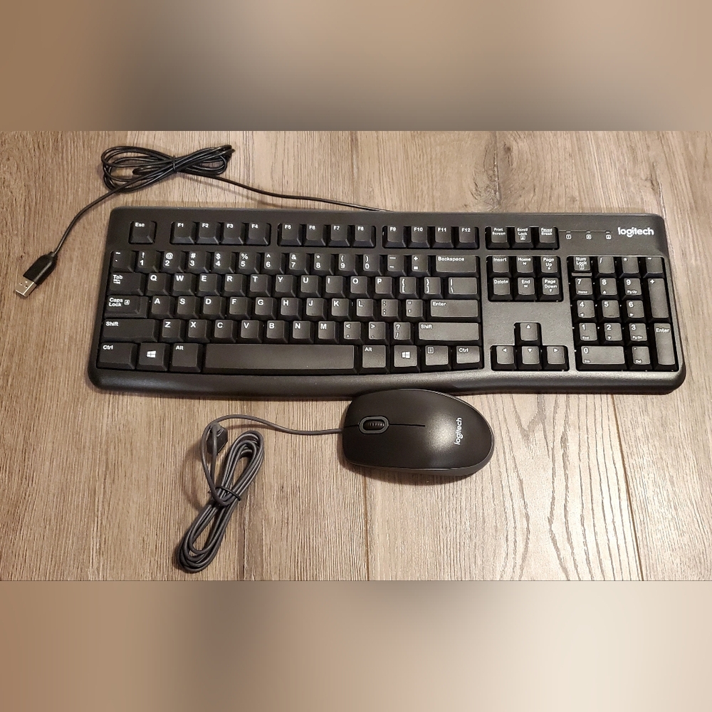 Keyboard with mouse - Picture 2 of 2